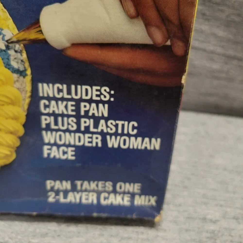Vintage Wilton 1978 Wonder Woman Cake Pan Set